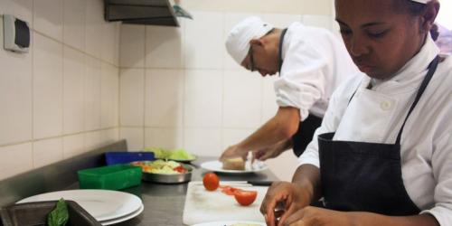 Madagascar a des jeunes et des touristes, mais pas assez de jeunes form&eacute;s aux m&eacute;tiers du tourisme