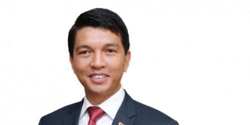Madagascar : Andry Rajoelina, un &laquo; TGV &raquo; &agrave; l&rsquo;arr&ecirc;t